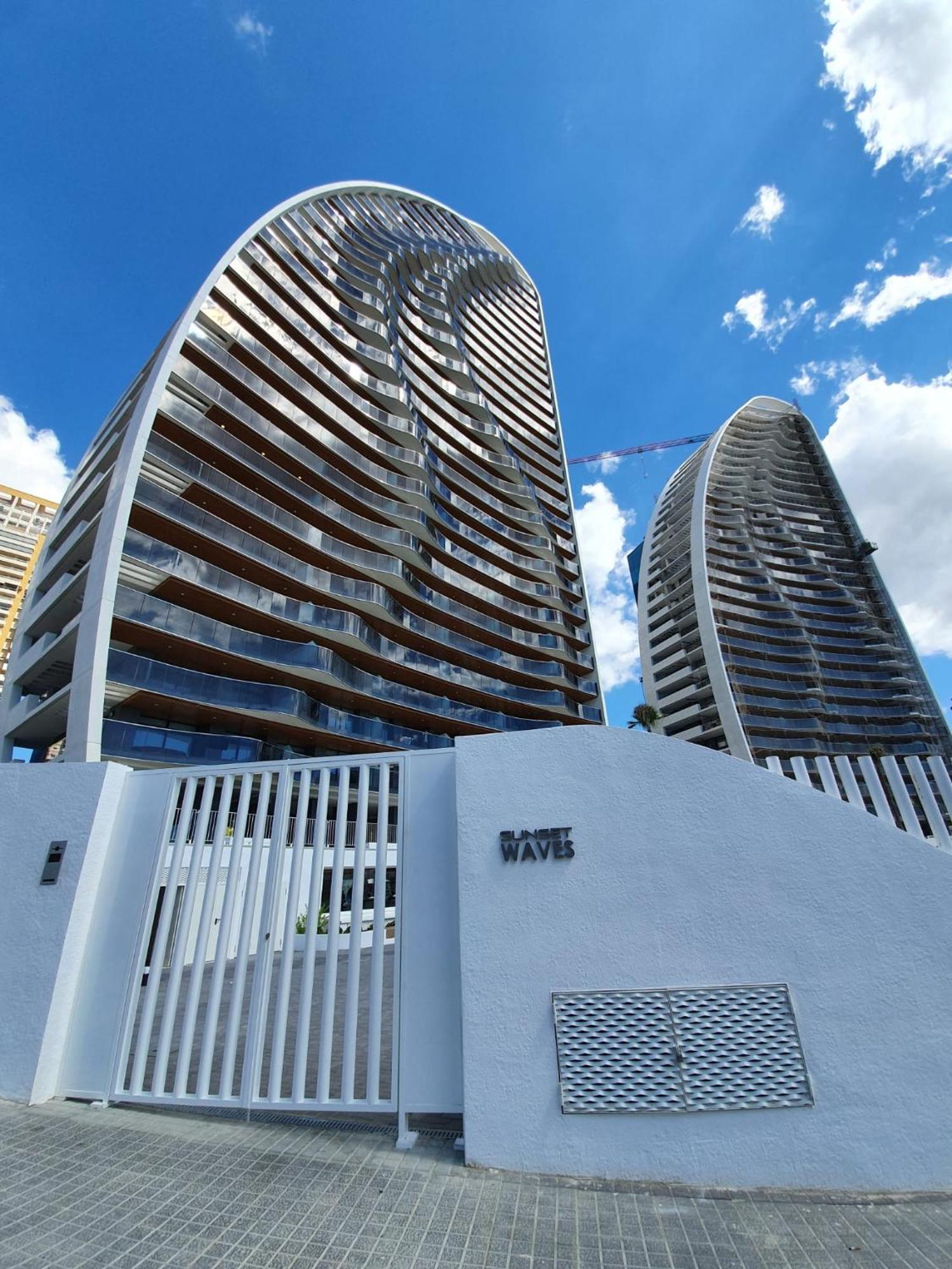 Appartamento Sunset Waves Vistas Al Mar Benidorm Esterno foto